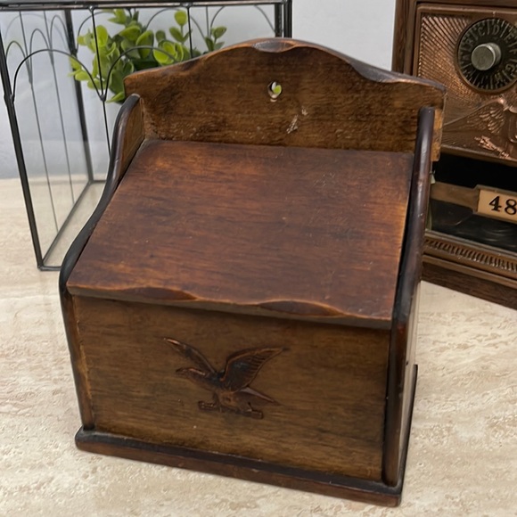 Vintage wooden Matchbook or Mailbox box with Eagle - Picture 1 of 7